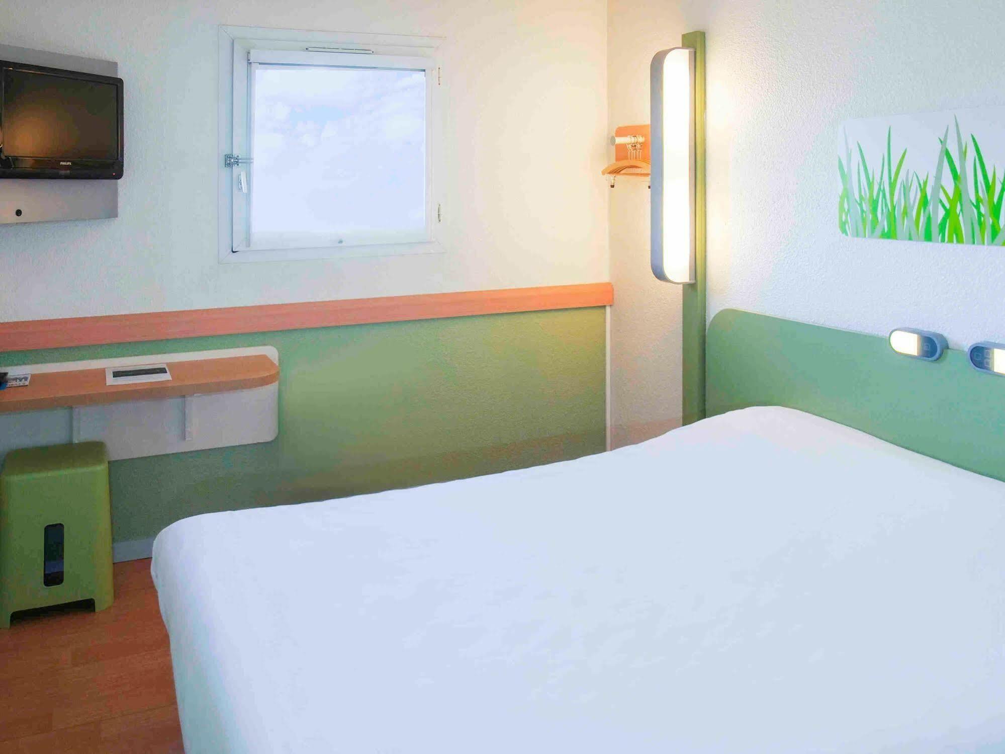 Ibis Budget Fontainebleau Avon Eksteriør billede